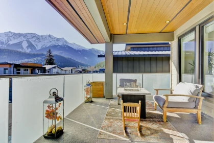 Breakfast Nook Photo of 2004 Tiyata Boulevard, Pemberton, BC