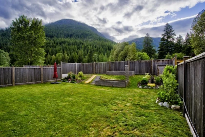Outdoor Patio Photo of 2004 Tiyata Boulevard, Pemberton, BC