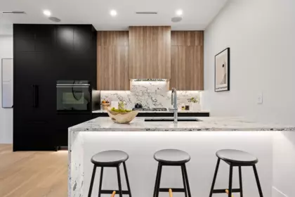 Kitchen Photo of 1 5034 Granville Street, Vancouver, BC