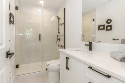 Primary Bathroom Photo of 204 3480 146a Street, Surrey, BC
