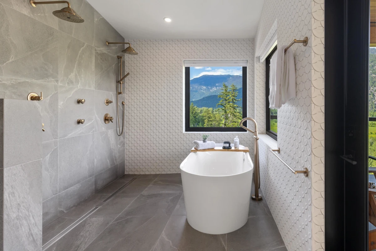 Laundry Room Photo of 1305 Eagle Drive, Pemberton, BC