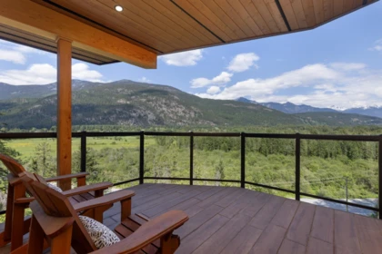 Entry Foyer Photo of 1305 Eagle Drive, Pemberton, BC