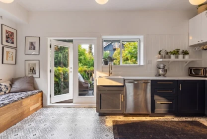 Powder Room Photo of 224 W 13th Avenue, Vancouver, BC
