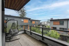 42 528 E 2nd Street, North Vancouver, BC