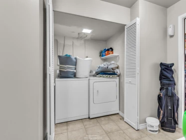 Hallway Photo of 7735 112 Street, Delta, BC