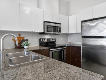 Kitchen Island Photo of 514 13733 107a Street, Surrey, BC