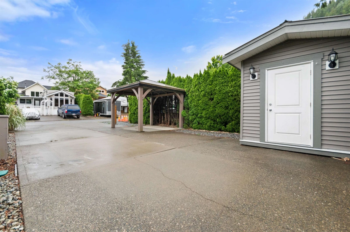 Living Room Photo of 189 14600 Morris Valley Road, Mission, BC