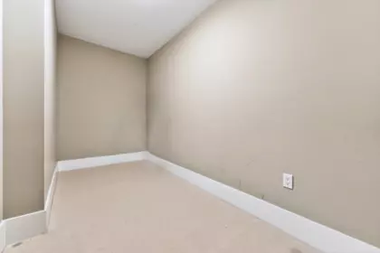 Walk-In Closet Photo of 7523 Yukon Street, Vancouver, BC