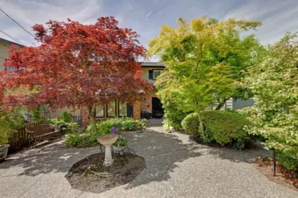 Garden / Landscaping Photo of 3821 Lonsdale Avenue, North Vancouver, BC