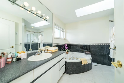 Hallway Photo of 155 Ellesmere Avenue, Burnaby, BC