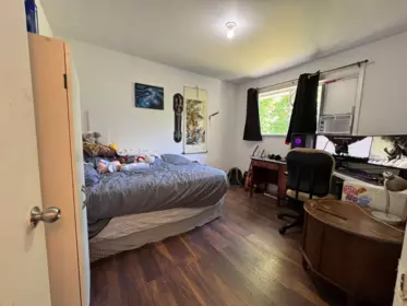 Walk-In Closet Photo of 10618 137a Street, Surrey, BC
