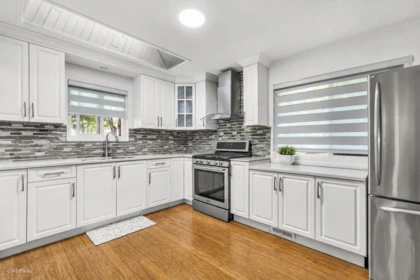 Breakfast Nook Photo of 15390 85 Avenue, Surrey, BC