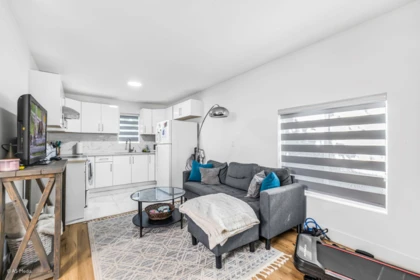 Mudroom Photo of 15390 85 Avenue, Surrey, BC
