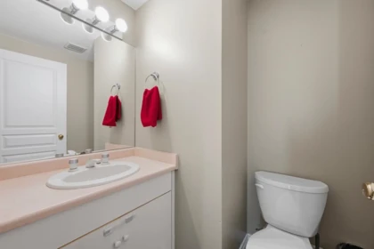 Mudroom Photo of 4 31406 UPPER MACLURE ROAD, Abbotsford BC V2T 5L8