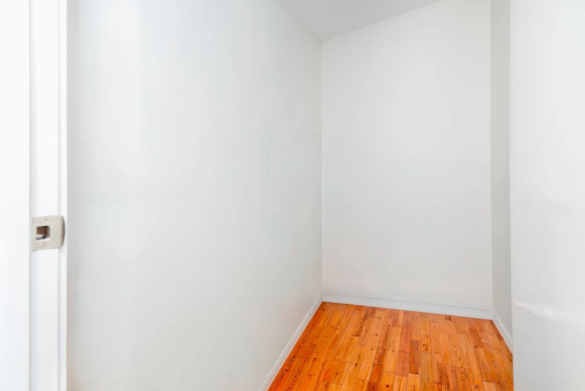 Living Room Photo of 309 4083 Cambie Street, Vancouver, BC