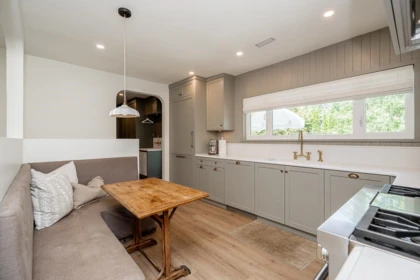 Kitchen Photo of 2784 Crescentview Drive, North Vancouver, BC
