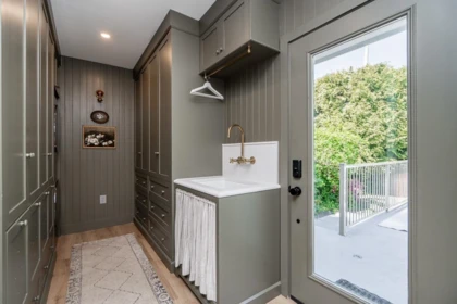 Walk-In Closet Photo of 2784 Crescentview Drive, North Vancouver, BC