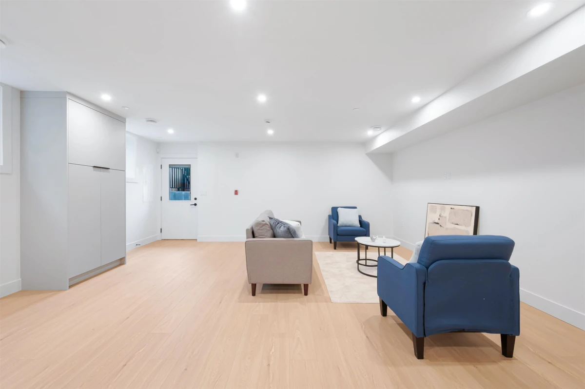 Family Room Photo of 1 4855 Venables Street, Burnaby, BC