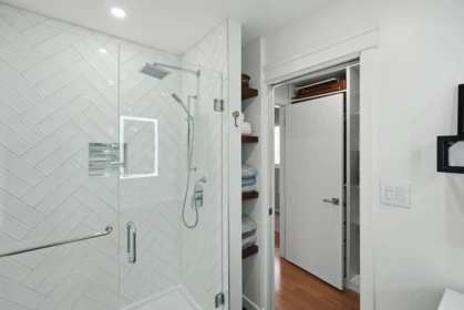 Laundry Room Photo of 7268 York Crescent, Delta, BC