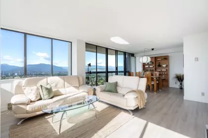 Breakfast Nook Photo of 2106 6540 Burlington Avenue, Burnaby, BC