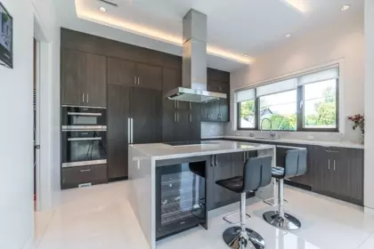 Kitchen Island Photo of 3011 W 27th Avenue, Vancouver, BC