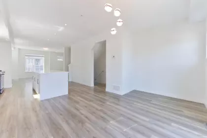 Primary Bathroom Photo of 153 20180 84 Avenue, Langley, BC