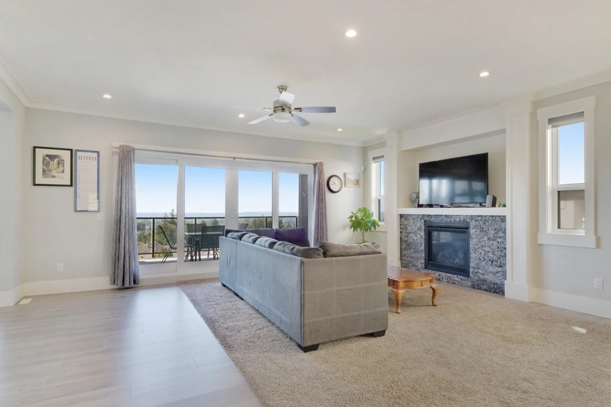 Family Room Photo of 33797 Knight Avenue, Mission, BC