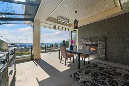 Office / Den Photo of 1479 Chippendale Road, West Vancouver, BC