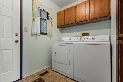 Basement Recreation Room Photo of 4933 Browne Road, Yarrow, BC