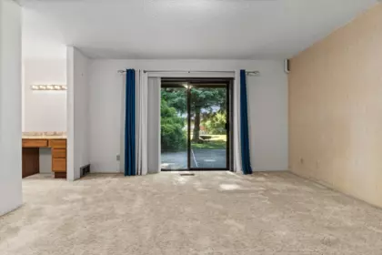 Hallway Photo of 4933 Browne Road, Yarrow, BC