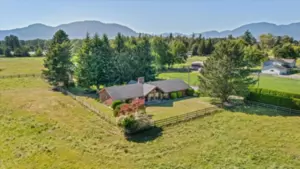 4933 Browne Road, Yarrow, BC