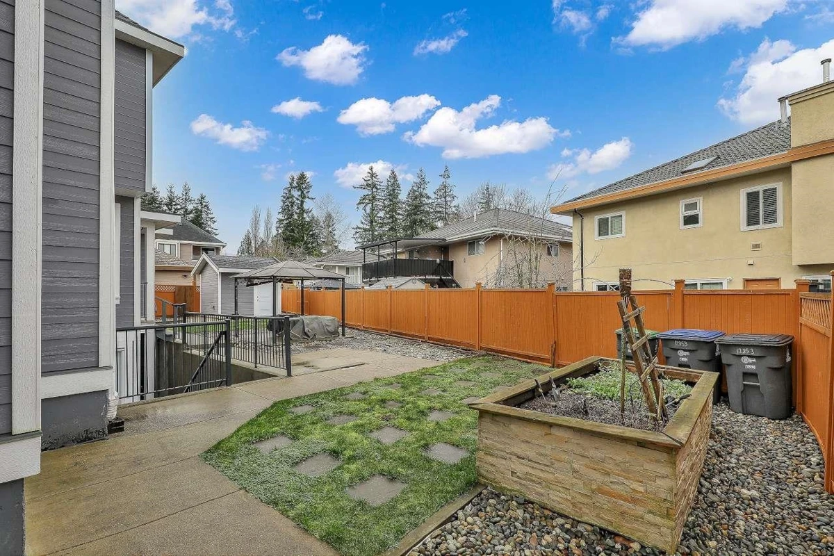 Dining Area Photo of 12853 63a Avenue, Surrey, BC