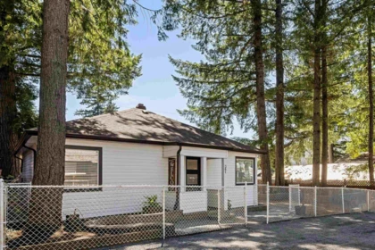 361 Pine Street, Cultus Lake, BC, Cultus Lake — Single Family Residence for sale
