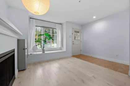 Powder Room Photo of 7336 Salisbury Avenue, Burnaby, BC