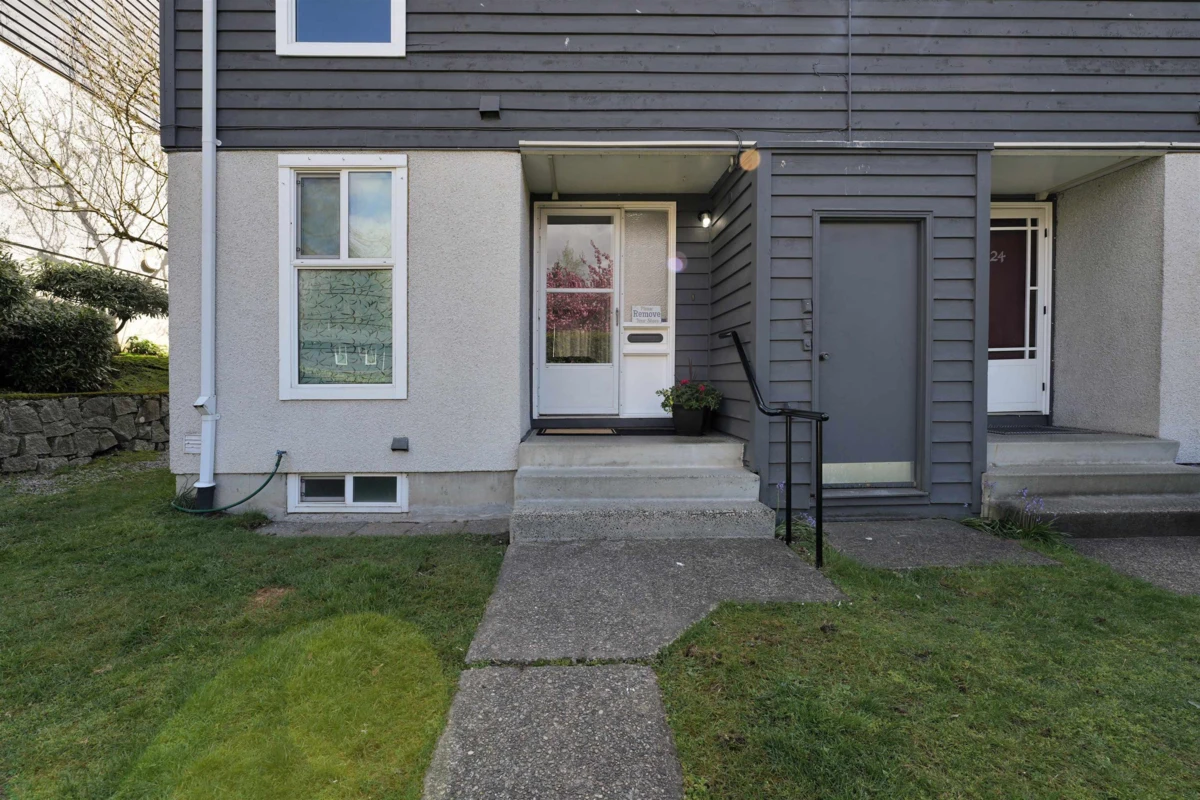 Family Room Photo of 25 315 Schoolhouse Street, Coquitlam, BC