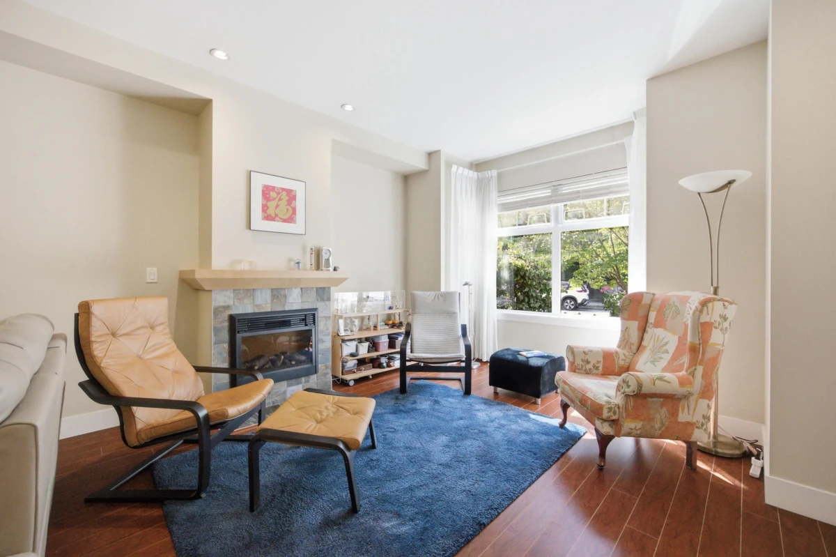 Family Room Photo of 225 Salter Street, New Westminster, BC