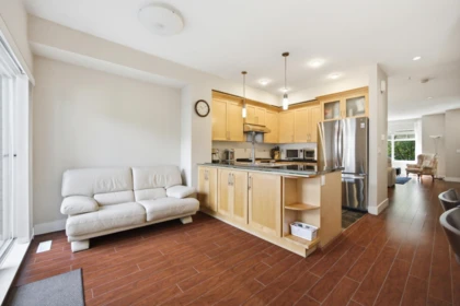 Basement Recreation Room Photo of 225 Salter Street, New Westminster, BC
