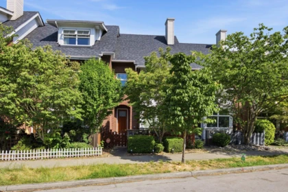 225 Salter Street, New Westminster, BC, New Westminster — Row House (Non-Strata) for sale
