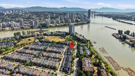 Outdoor Deck Photo of 225 Salter Street, New Westminster, BC