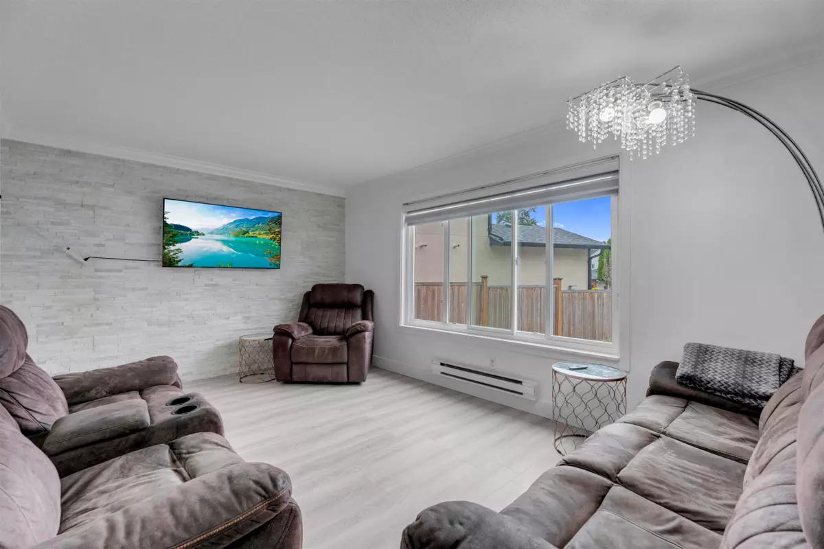 Living Room Photo of 13232 82 Avenue, Surrey, BC