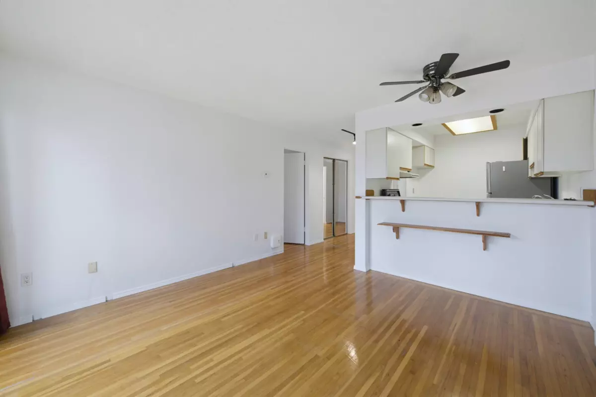 Dining Area Photo of 301 2125 W 2nd Avenue, Vancouver, BC