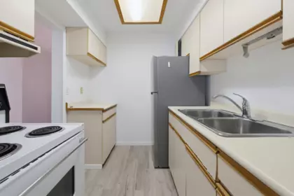 Walk-In Closet Photo of 301 2125 W 2nd Avenue, Vancouver, BC