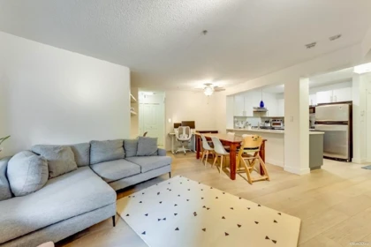 116 4723 Dawson Street, Burnaby, BC, Burnaby — Apartment/Condo for sale