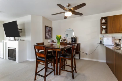 204 4728 Brentwood Drive, Burnaby, BC, Burnaby — Apartment/Condo for sale