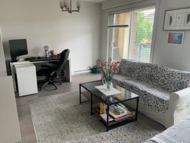 Kitchen Photo of 616 13883 Laurel Drive, Surrey, BC