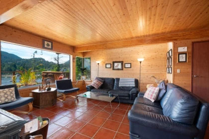 345 David Road, Bowen Island, BC, Bowen Island — Single Family Residence for sale