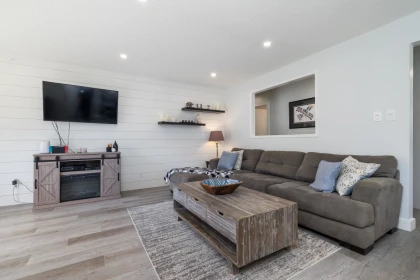 15669 20 Avenue, Surrey, BC, Surrey — Half Duplex for sale