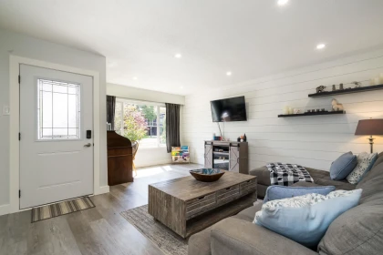 15669 20 Avenue, Surrey, BC, Surrey — Half Duplex for sale