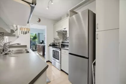 Kitchen Island Photo of 8940 Centaurus Circle, Burnaby, BC