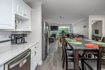 Kitchen Island Photo of 106 2626 Countess Street, Abbotsford, BC